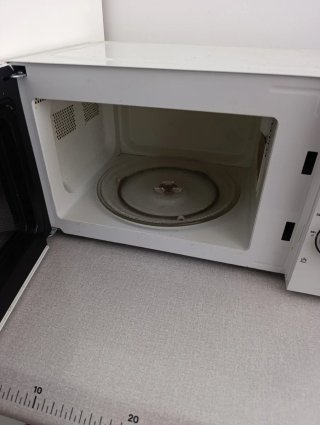Microondas Jocel Blanco