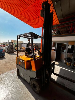 Carretilla elevadora eléctrica TCR