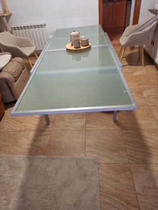 Mesa comedor cristal y aluminio