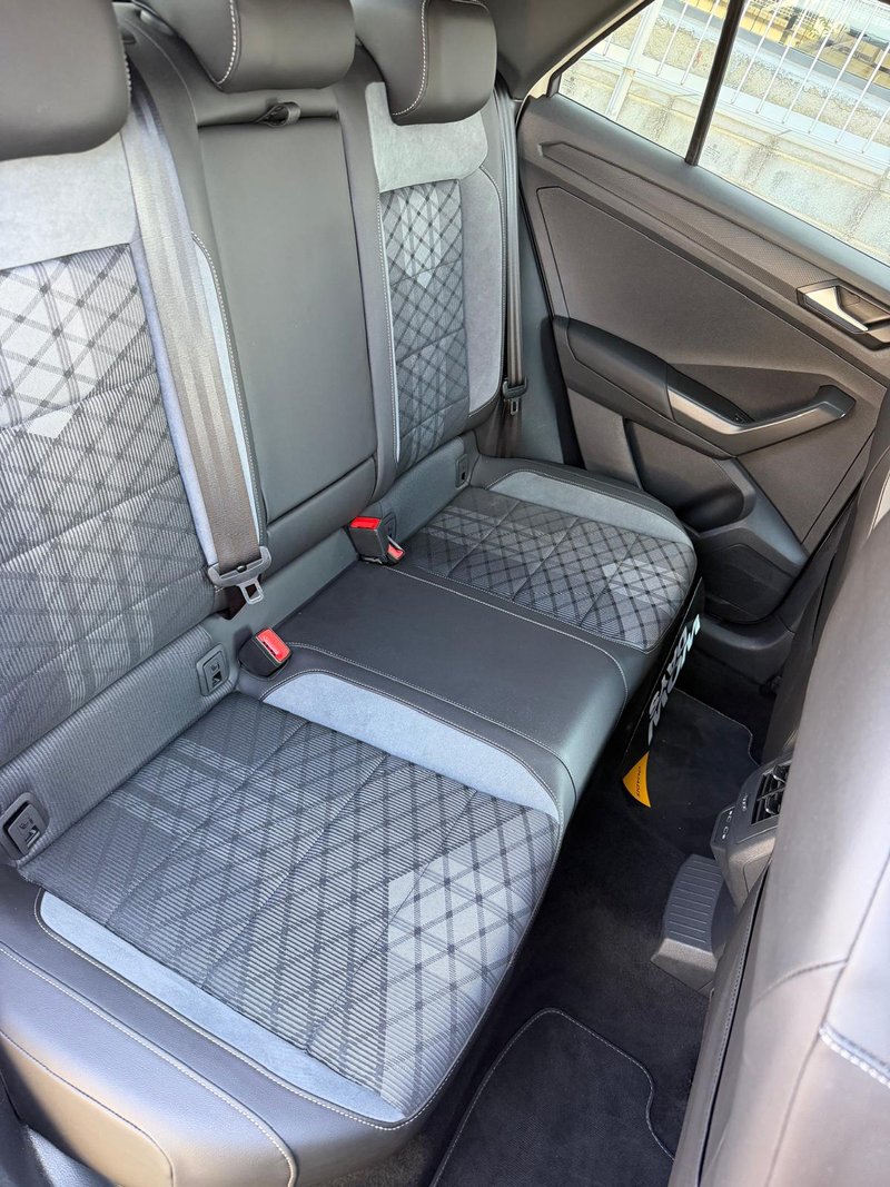 Volkswagen T-Roc R-Line 1.5 TSI EVO DSG7 2023, foto 27