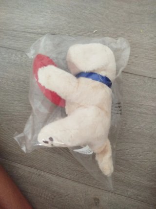 Peluche perro con corazón