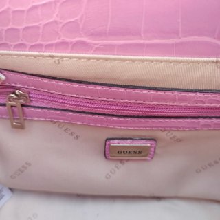 Bolso Guess Rosa Cocodrilo con Candado