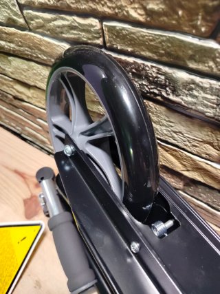 Patinete lionelo LUCA Urbano XXL hasta 100 kg