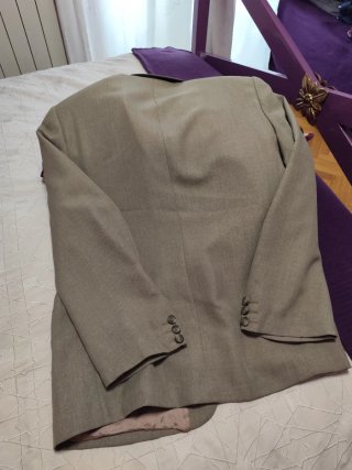 Traje elegante caballero beige/gris
