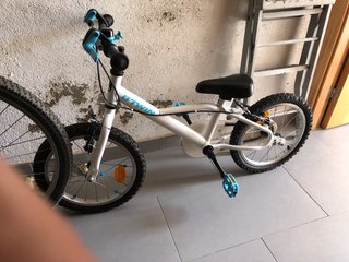 Bicicleta infantil B'TWIN blanca