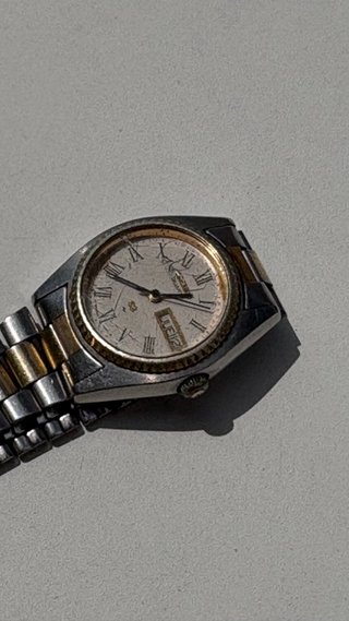 Reloj Seiko Mujer 24mm Oro y Plata