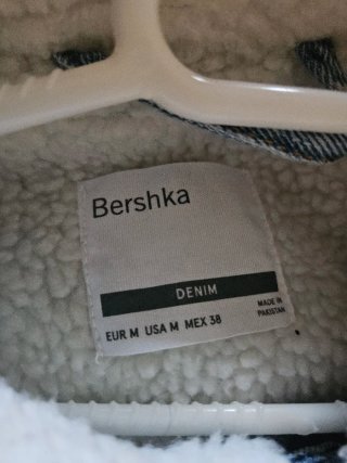 Cazadora vaquera Bershka forrada