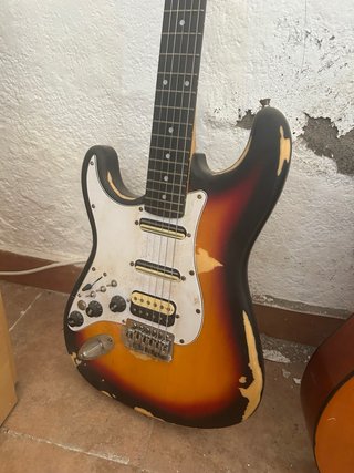Guitarra Eléctrica Zurda Sunburst