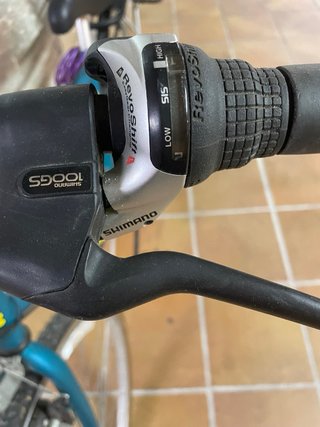 Bicicleta Diamond Back Híbrida, con accesorios