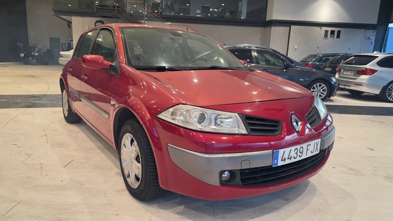 Renault Mégane 1.5 dCi Dynamique 2008, foto 2