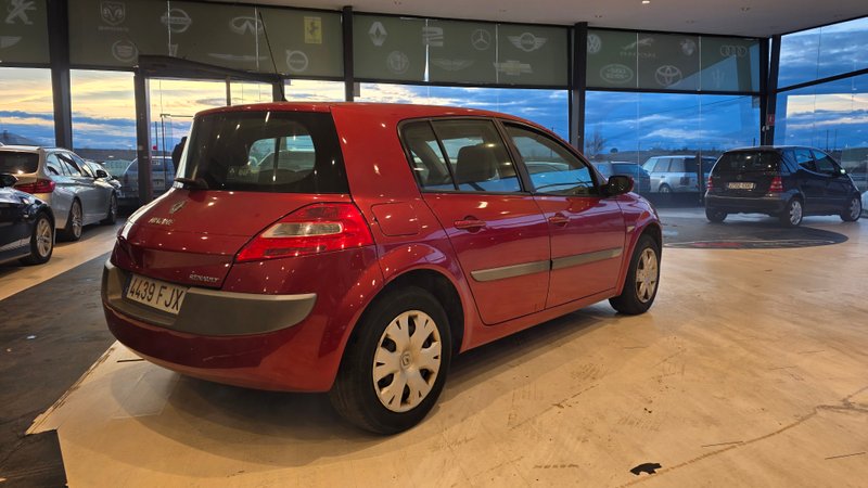 Renault Mégane 1.5 dCi Dynamique 2008, foto 4