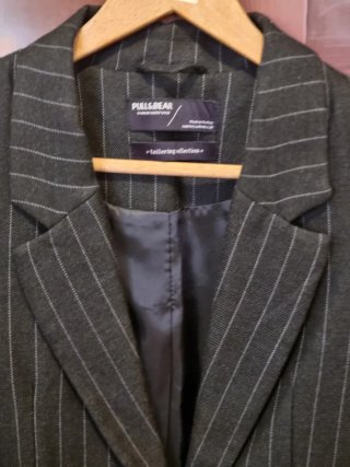Americana Pull&Bear gris raya diplomática M