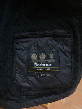 Chaqueta Barbour acolchada negra