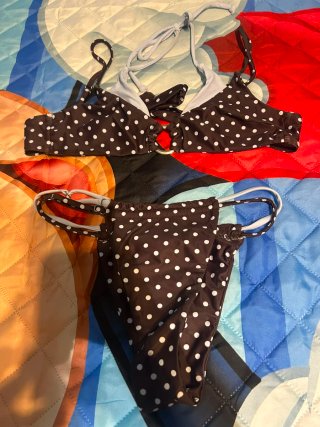 Bikini de lunares marrón y blanco