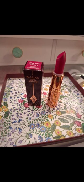 Pintalabios Charlotte Tilbury K.I.S.S.I.N.G.