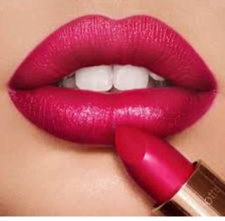 Pintalabios Charlotte Tilbury K.I.S.S.I.N.G.