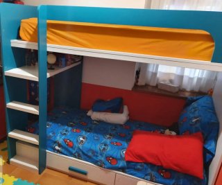 Litera azul infantil