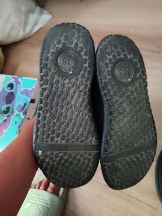 Zapatos colegiales y botines negros talla 36