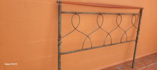 Cabecero de cama metal y madera