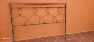 Cabecero de cama metal y madera