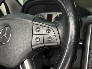 MERCEDES B180 AUTOMÁTICO CON TECHO SOLAR