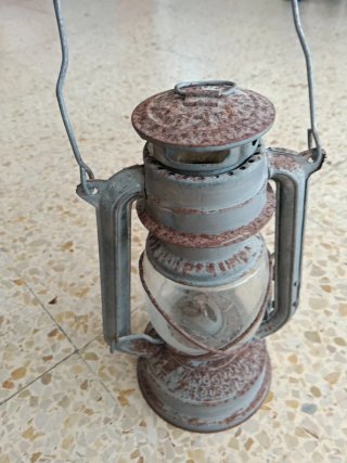 Antiguo quinqué lámpara de aceite