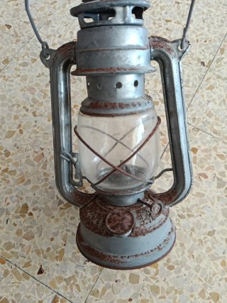 Antiguo quinqué lámpara de aceite
