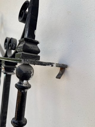 Reja maciza de hierro forjado