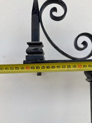 Reja maciza de hierro forjado