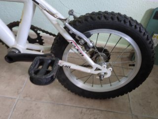 Bicicleta Infantil Blanca 14