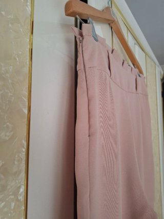 Pantalón Zara Pinzas Beige Talla L