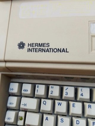 Máquina de escribir eléctrica Hermes EP 400-II