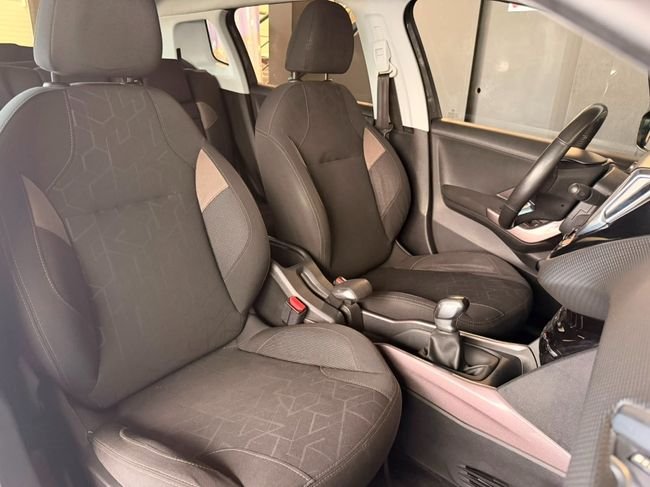 Peugeot 2008 2016, foto 7
