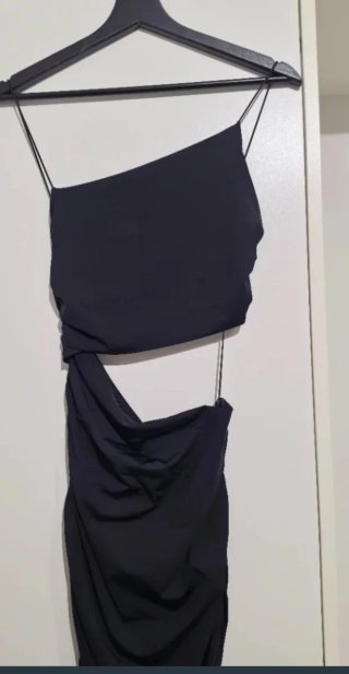 Vestido Midi Negro Cut-Out Zara Talla M
