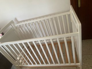 Cuna blanca para bebé