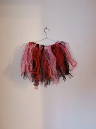 Tutú de tul rosa,rojo y negro