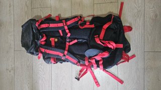 Mochila Inesca Everest 65L Negra