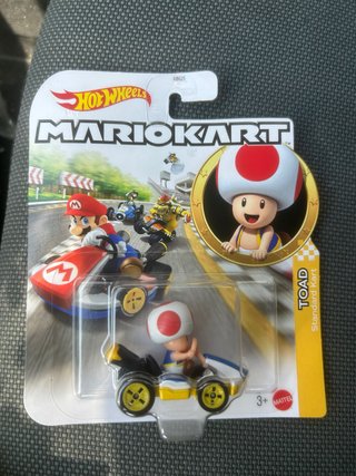 Hot Wheels Mario Kart Toad