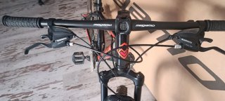 Bicicleta Megamo Negra y Naranja. 26".