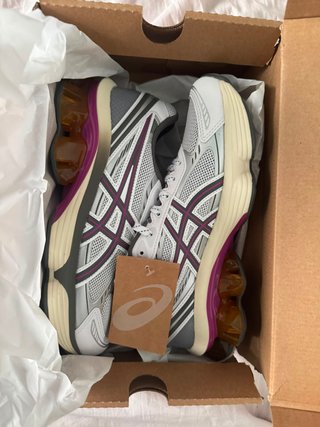 Zapatilla Asics Gel-Kayano 28 Rosa/Blanca