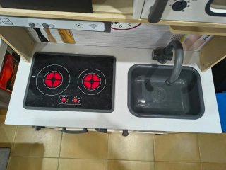 Cocinita de juguete de madera