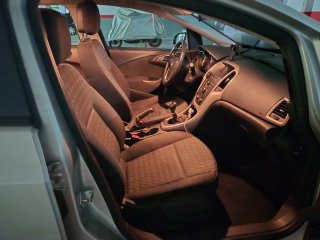 Opel Astra 2013