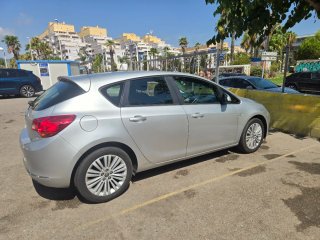 Opel Astra 2013