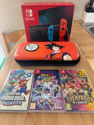 Nintendo Switch + Funda + 3 Juegos