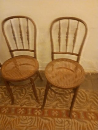 Juego de 5 Sillas de madera antiguas