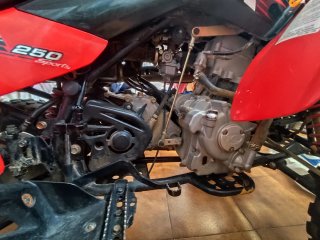 Motor Kymco KXR 250cc.
