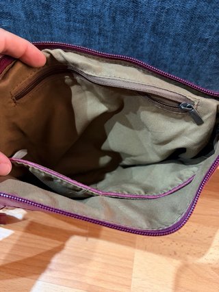 Bolso pequeño granate con estrellas