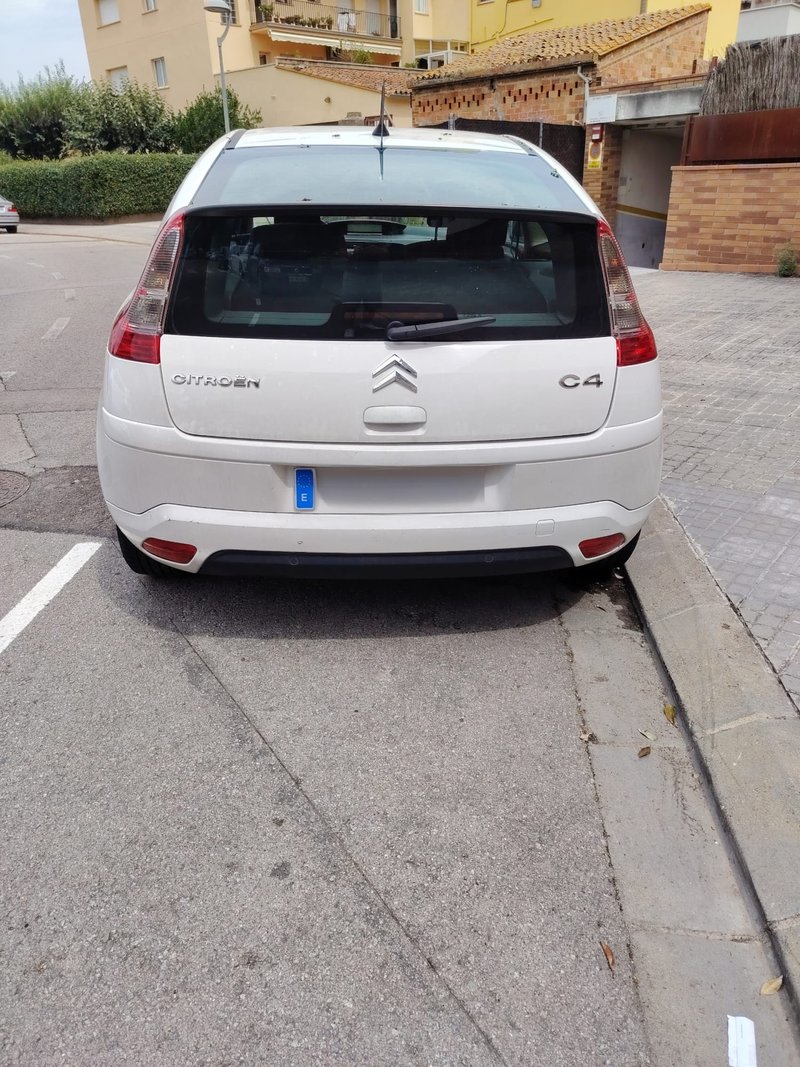Citroen C4 2010 283000km negociable - foto 1
