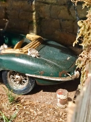 Diorama 1/18 Jaguar E Type 35cm x 25cm x 15cm