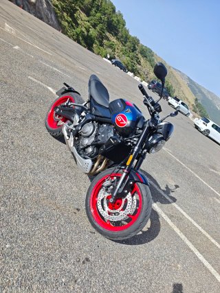 Triumph Trident 660 Tribute